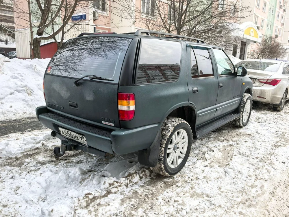 Мощный Chevrolet Blazer 4.3