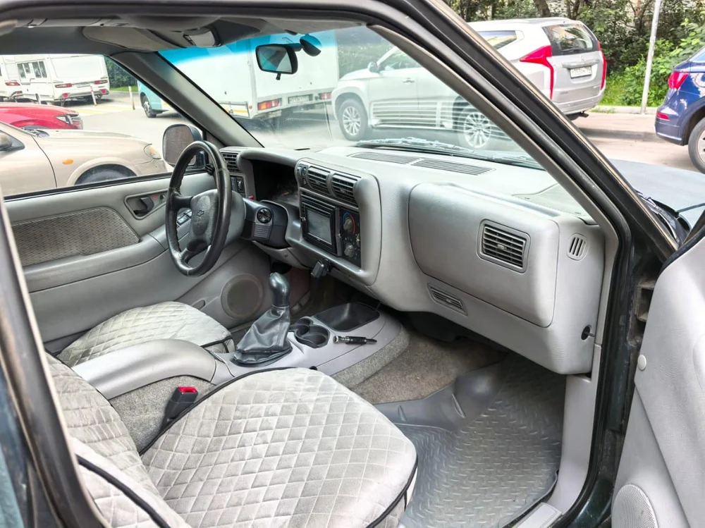 Мощный Chevrolet Blazer 4.3