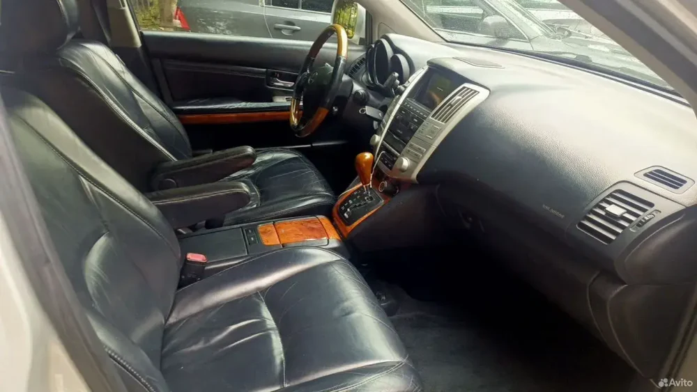 Надежный Lexus RX330 V6 3.3