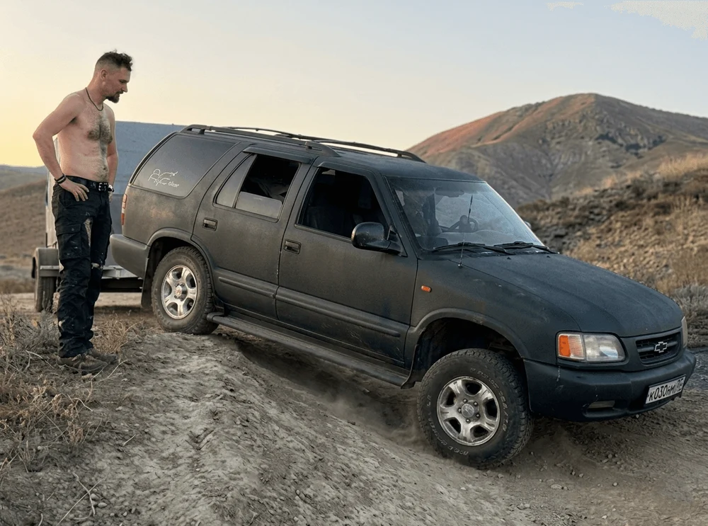 Мощный Chevrolet Blazer 4.3